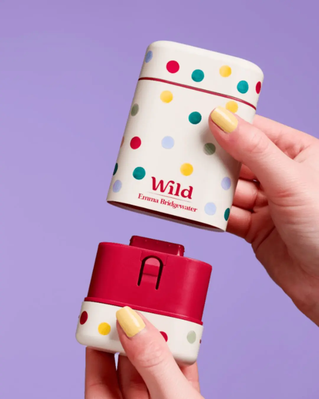 Wild deodorant case en refill van dichtbij